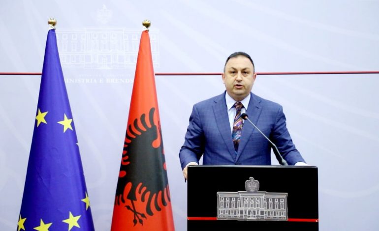 ZGJEDHJET/ Ministri i Brendshëm: Miratohet shtyrja e afatit të vlefshmërisë të mjeteve të ID për votuesit në Shqipëri