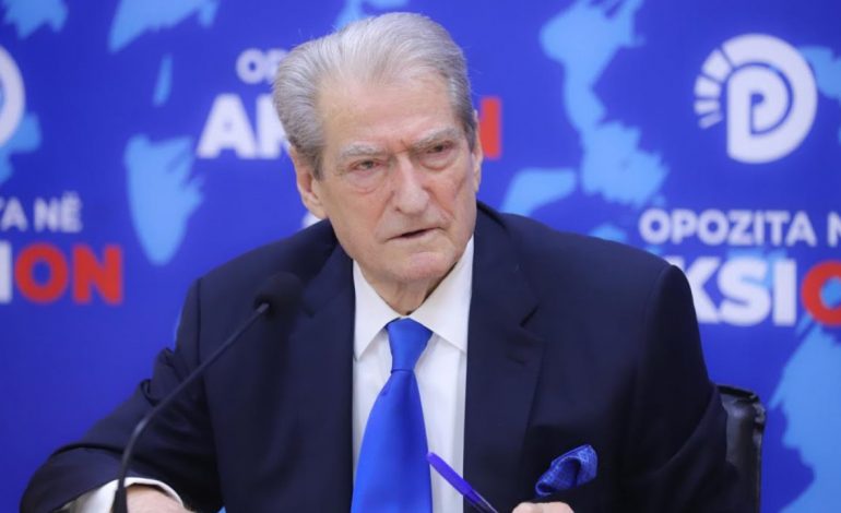 GREVË URIE NË SHTATOR? Berisha paralajmëron rikthim të fortë: Nuk përjashtojmë asnjë skenar