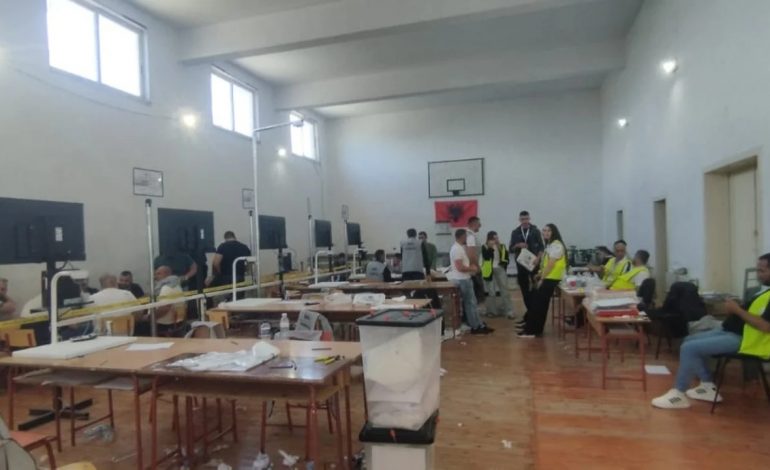 PRFUNDON NUMËRIMI NË CËRRIK/ Kush parti kryeson garën, zbuloni rezultatin