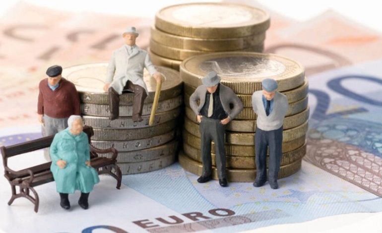 SHIFRAT/ Shpenzimet buxhetore për skemën e pensioneve në rënie pas pandemisë, më të ulëtat në Rajon