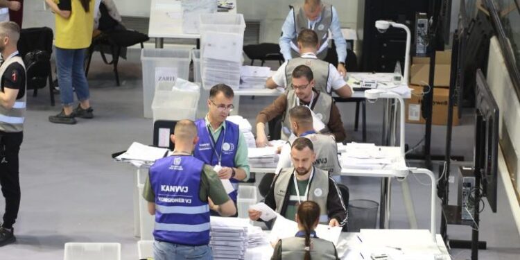 HAPJA E KUTIVE TË VOTIMIT NË TIRANË/ Anëtari i PD në KAS: Rinumërimi do të ndikojë në rezultat