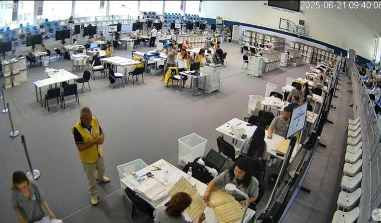 DITA E 6 E RINUMËRIMIT NË TIRANË/ Janë hapur 606 kuti! PD ka humbur 309 vota, PS 223