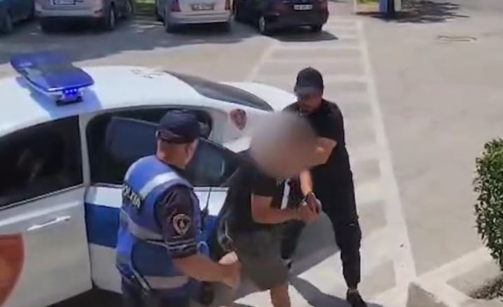 NDODH NË LUSHNJE/ Grabitet gjatë natës një biznes, kapet një nga autorët, tjetri shpallet në kërkim