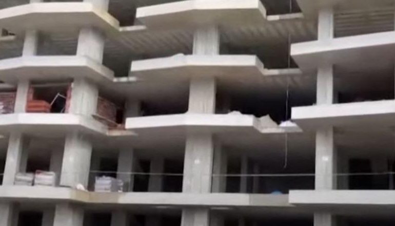 E RËNDË NË BERAT/ Ra nga kati i tretë i një pallati në ndërtim, ndërron jetë puntori 66- vjeçar