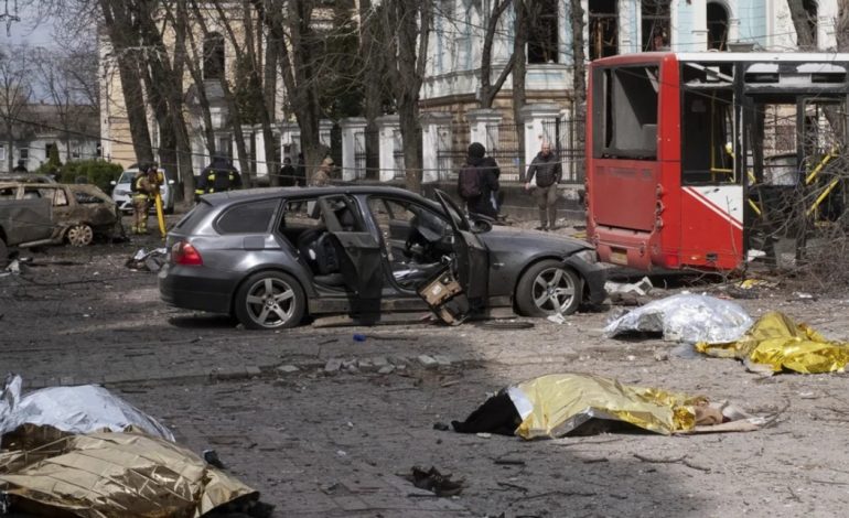 LUFTA NË UKRAINË/ Gati një mijë civilë të vrarë nga dhjetori deri në maj