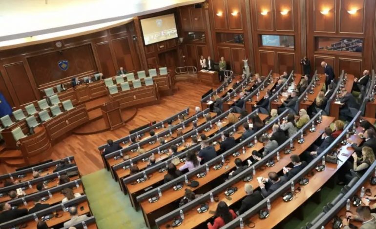 DËSHTON SËRISH KONSTITUIMI I LEGJLISTATURËS SË RE/ Kosova pa Kuvend të ri edhe pas 32 tentativash
