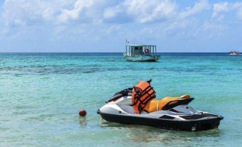 NGJARJE TRAGJIKE NË DURRËS/ Turisti u lejua të drejtonte jet ski-në pa leje drejtimi! Arrestohet operatori turistik (EMRI)