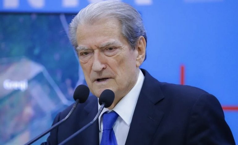 AKUZA RAMËS/ Berisha: Bleu mijëra vota në këmbim të lejeve për 1 miliard rrënjë kanabisi