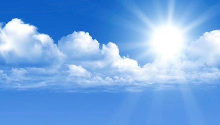 DITË ME DIELL DHE TEMPERATURA DERI NË 35 GRADË/ Parashikimi i motit për sot