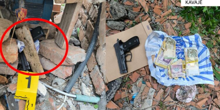 GJENDET E FSHEHUR NË MUR PISTOLETA/ U përdor gjatë konfliktit të sotëm në fshatin Gosë, arrestohet 56-vjeçari