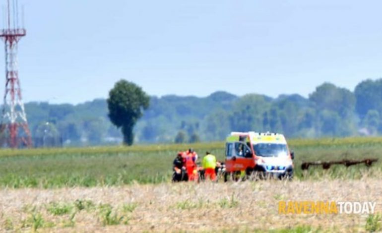 TRAGJIKE/ Dyshohet se u shtyp nga traktori, shqiptari në Itali gjendet i vdekur në vendin e punës