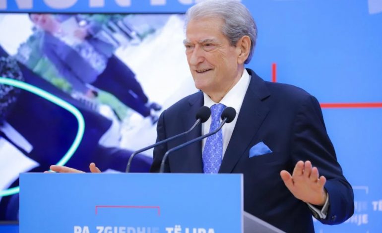 DENONCIMI i Berishës: Videoja që tregon blerjen e votave në Babrru në 11 maj