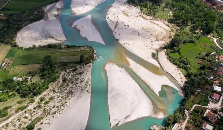 VJOSA NË UNESCO/ Kumbaro: Do ta dimë në shtator