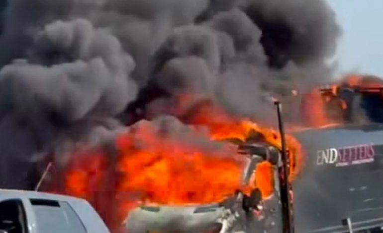 DETAJET E PARA/ Merr flakë në ecje kamionçina në aksin Fier-Lushnjë