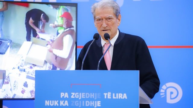 PARALAJMËRON PROTESTË PËR "TRENIN BULLGAR"/ Berisha: Ta rrëzojmë Ramën me çdo mjet