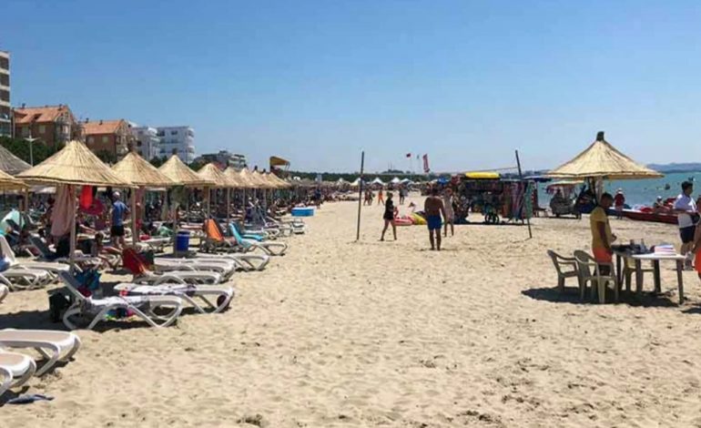 E RËNDË/ Po lahej në det, mbytet në Durrës turistja 79-vjeçare nga Sllovakia