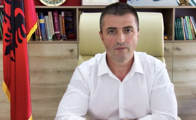 ÇFARË NDODHI? SPAK zbarkon në Bashkinë e Tepelenës, BKH bastis zyrën e Tërmet Pecit