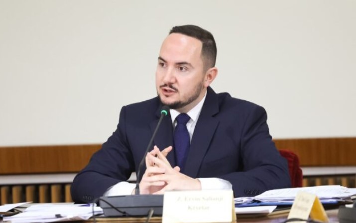 RRETH 9 MUAJ NË QELI/ Kërkon lirinë me kusht, sot në Gjykatën e Fierit seancë për Ervin Salianjin