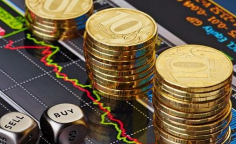 KËMBIMI VALUTOR/ Me sa blihen e shiten dollari dhe euro, çfarë ndodh me monedhat e tjera