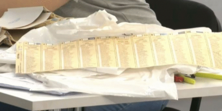 RINUMËRIMI NË TIRANË/ Hapen 275 kuti, kush janë deputetët që kanë humbur apo fituar vota