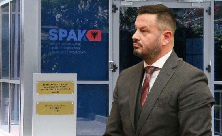 “JAM VËLLAI I PLARENT NDRECËS…”/ Si i zhvaste qytetarët ‘kushëriri’ i deputetit