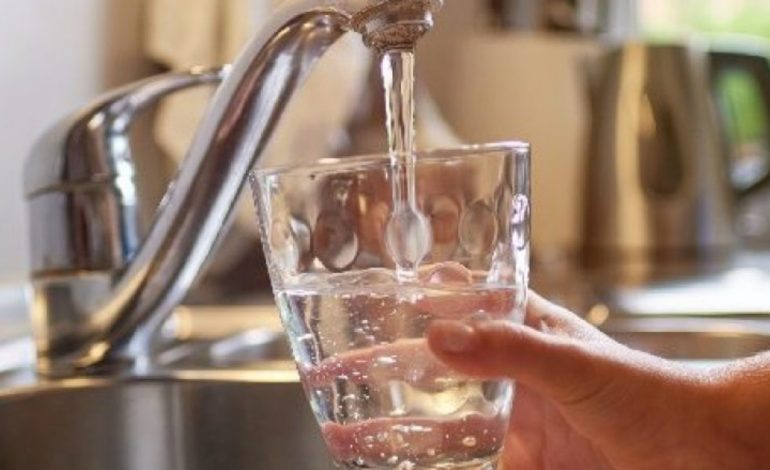 NJOFTIMI I RËNDËSISHËM: Këto zona në Durrës do kenë ndërprerje të furnizimit me ujë! Nga mbrëmja e sotme…