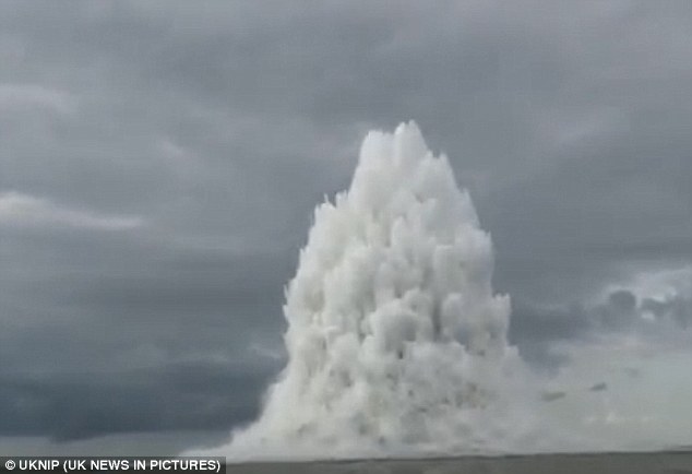 MEDIAT AMERIKANE: U hodhën 12 super-bomba dhe 30 raketa mbi impiantet bërthamore iraniane
