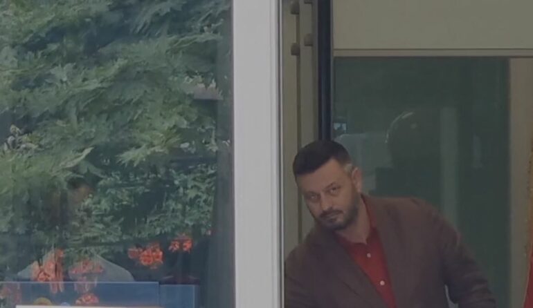 I PANDEHUR PËR ABUZIM ME TENDERAT/ Plarent Ndreca paraqitet në GJKKO
