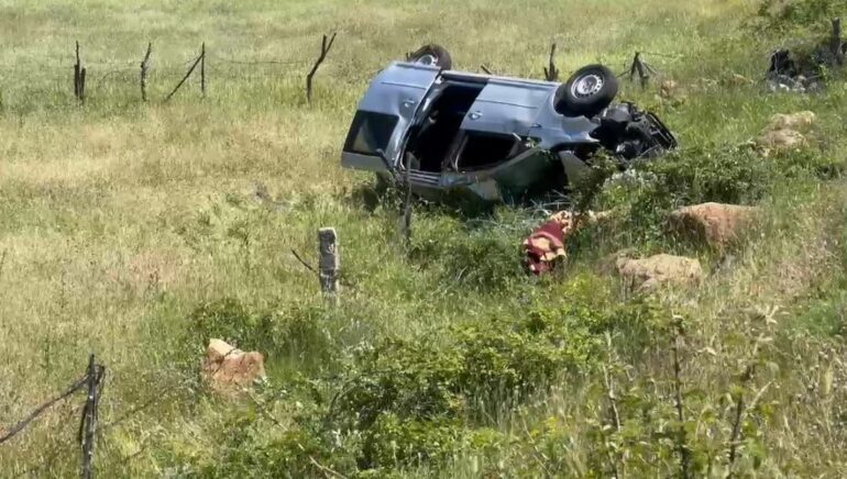 PAMJET/ Makinat përplasen ‘kokë më kokë’ në Bulqizë! Njëra përfundon e shkatërruar anash rrugës, 2 të plagosur