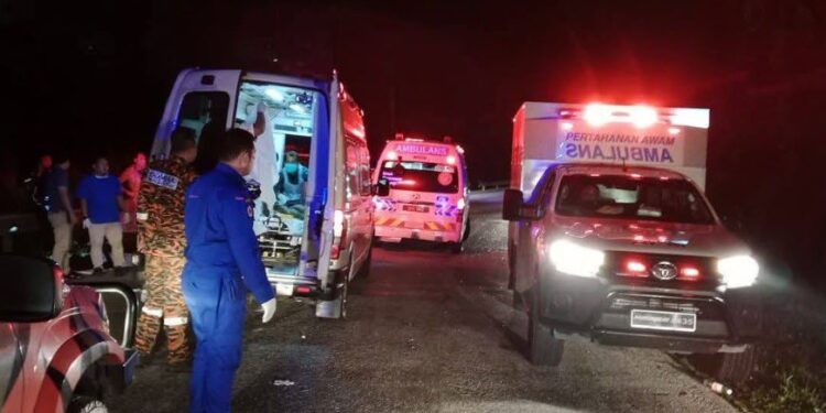 AUTOBUSI PËRPLASET ME NJË FURGON/ Ndërrojnë jetë 15 studentë! Mbi 30 të plagosur