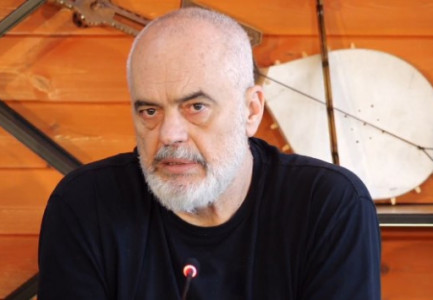 UNIONI I GJYQTARËVE KËRKON RRITJE TË PAGAVE/ Rama: Uroj që shakaja e hidhur të mos përsëritet në Kushtetuese