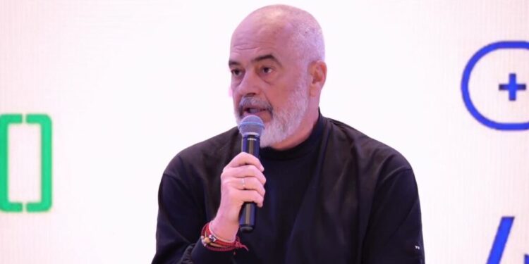 “NIS PËR HERË TË PARË SHKOLLA VERORE”/ Rama: Programi do të pilotohet në 3 bashki, mbi 1000 nxënës të përfshirë