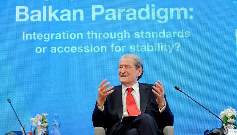 INTEGRIMI/ Berisha edhe kundër BE: 2030-ta, jo realiste! Drejtësia e re si në diktaturë, luftë të shkarkojnë prokuroren Gjeli
