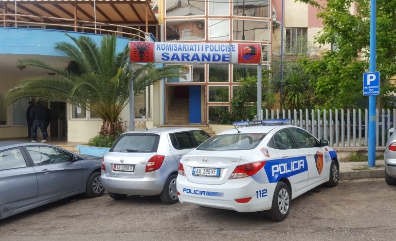 EMRAT/ Plagosi 44-vjeçarin me thikë pas një zënke, vetëdorëzohet i riu në Sarandë