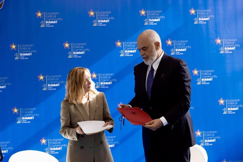 “LEHTËSI E MADHE”/ Hyn në zbatim marrëveshja në fushën e kontributeve shoqërore me Italinë