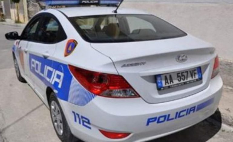 POLICIA AKSION NË MES TË TIRANËS/ Ndjek makinën, përfundon në pranga shoferi