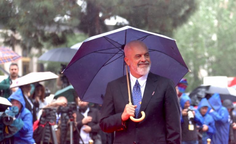 “KATËR MANDATE, NJË REKORD”/ Gazeta gjermane artikull për Ramën: Si politikan, është gjithçka, vetëm jo i padiskutueshëm