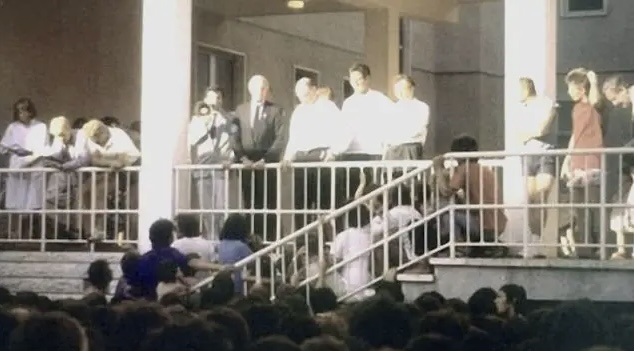 DOSSIER/ “Operacionin te ‘Rruga e Ambasadave’, e udhëhiqte Dilaver B., ku ‘sampistët’ i godisnin dhe i flaknin…” Kujtimet e shkrimtarit të njohur