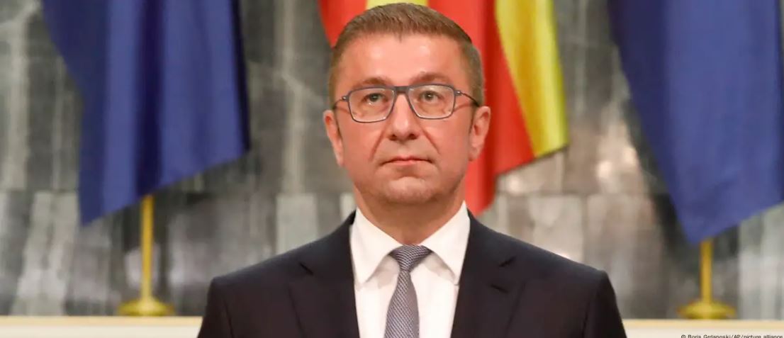 MË SHUMË VDEKJE SESA LINDJE/ Ndizet debati në Maqedoninë e Veriut, kryeministri propozon taksë për beqarët