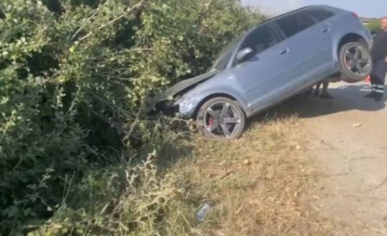 AKSIDENT I FRIKSHËM NË ELBASAN/ Përplasen dy makina, njëra tentoi të parakalonte…