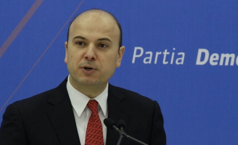 NDRYSHON MASA NDAJ JAMARBËR MALLTEZI/ Arresti i shtëpisë zëvendësohet me…