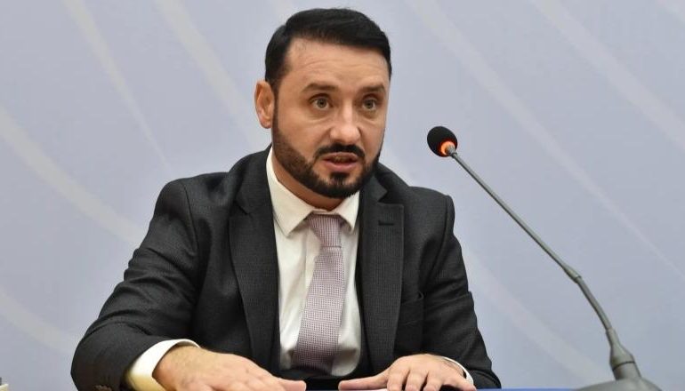 PAS DY VITESH NË DETYRË/ Dorëhiqet Florian Sulejmani, kreu i Agjencisë së Mbikqyrjes Policore