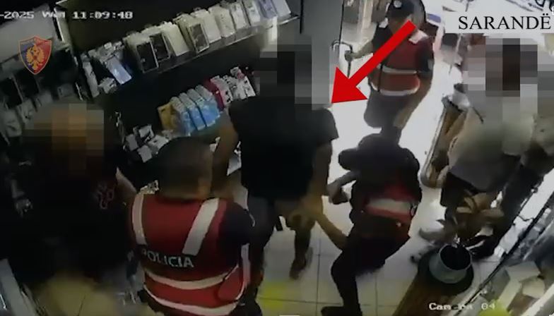 E PËSON KEQ/ Vodhi disa sende dhe kartë bankare, përfundon në pranga 29-vjeçari në Ksamil