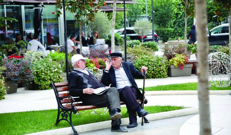 HYN NË FUQI RREGULLORJA/ Si bëhet aplikimi dhe dokumentacioni për vitet e punës para ‘93 për pension