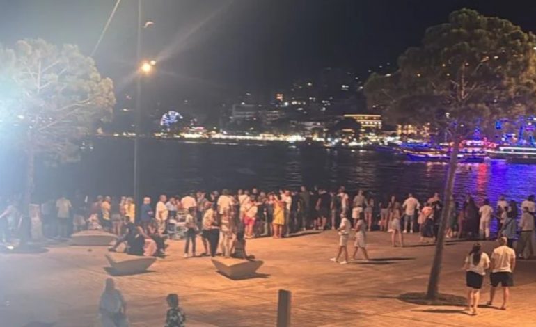 POLICIA AKSION NË SARANDË/ I riu u hodh në det për t’i shpëtuar arrestimit, por çanta e “tradhtoi”