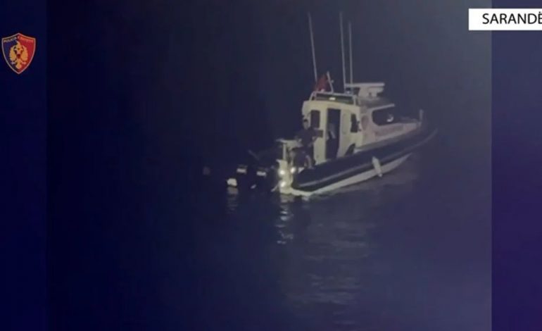 DETAJET NGA AKSIONI NË SARANDË/ I riu u hodh në det për t’i shpëtuar arrestimit të policisë, por çanta e “tradhtoi”