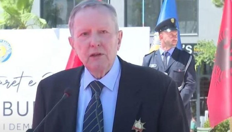 U GJET PA SHENJA JETE NË HOTELIN NË DURRËS/ Ndërron jetë në moshën 82-vjeçare ish-ambasadori gjerman Werner Daum