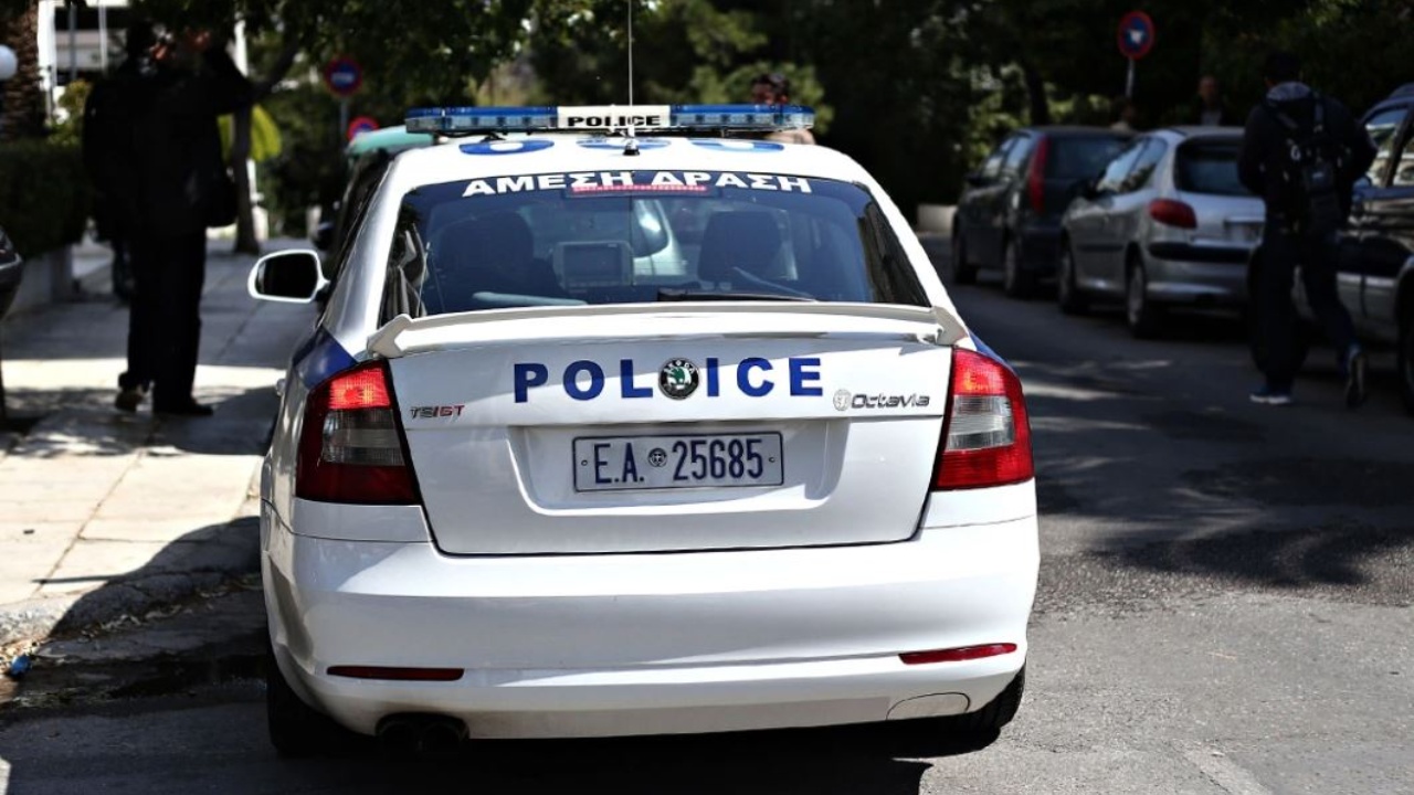 SHOKUESE/ Shqiptari tenton t’i rrëmbejë gruas vajzën 4-vjeçare nga krahët, në mes të ditës