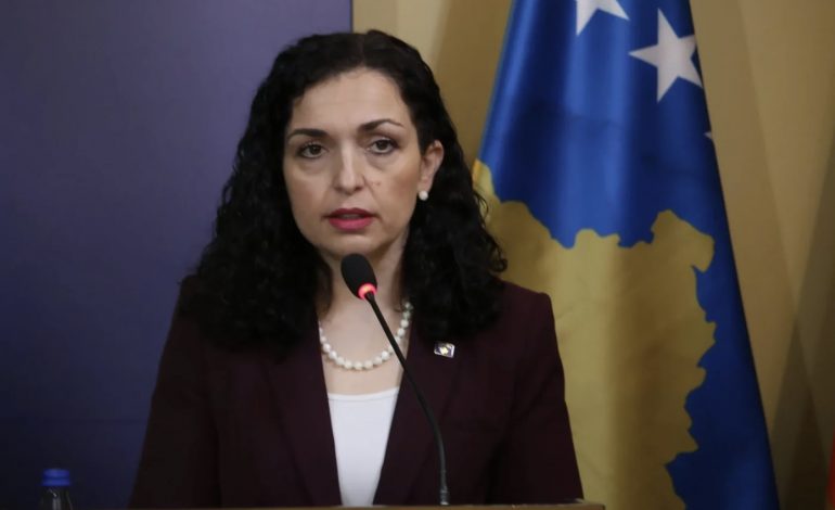 KOSOVË/ Presidentja Vjosa Osmani: Në muajin maj, morëm informacione për veprimet e Serbisë në kufi…