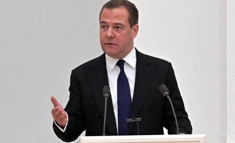 SANKSIONET E BE NDAJ RUSISË/ Medvedev: Ekonomia jonë do rezistojë, do intensifikojmë sulmet ndaj Ukrainës